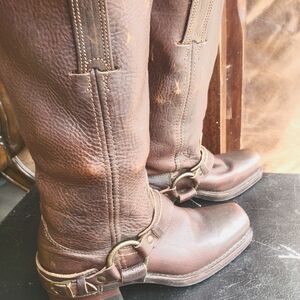 Preowned Womans Boots